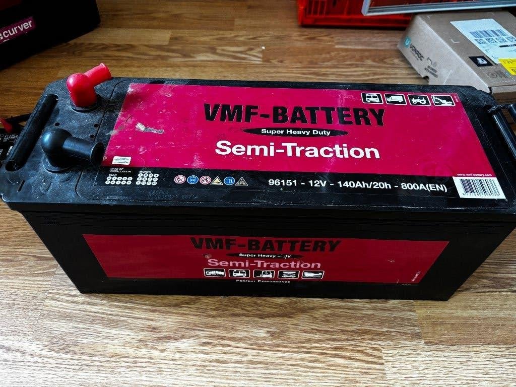 VMF 96151 Semi Traction 12V 140Ah 800A.  heavy duty accu, Gebruikt
