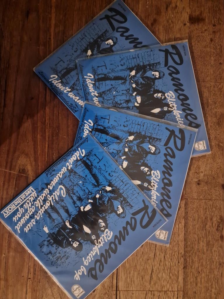 Ramones Blitzkrieg Bop vinyl single, Ophalen of Verzenden, Zo goed als nieuw, Pop