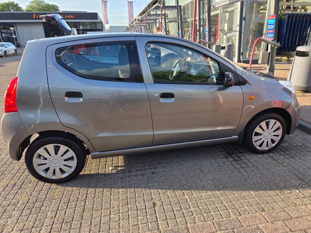 Suzuki Alto 1.0 2014 Grijs, Auto's, Suzuki, Voorwielaandrijving, 200 kg, 4 stoelen, Origineel Nederlands