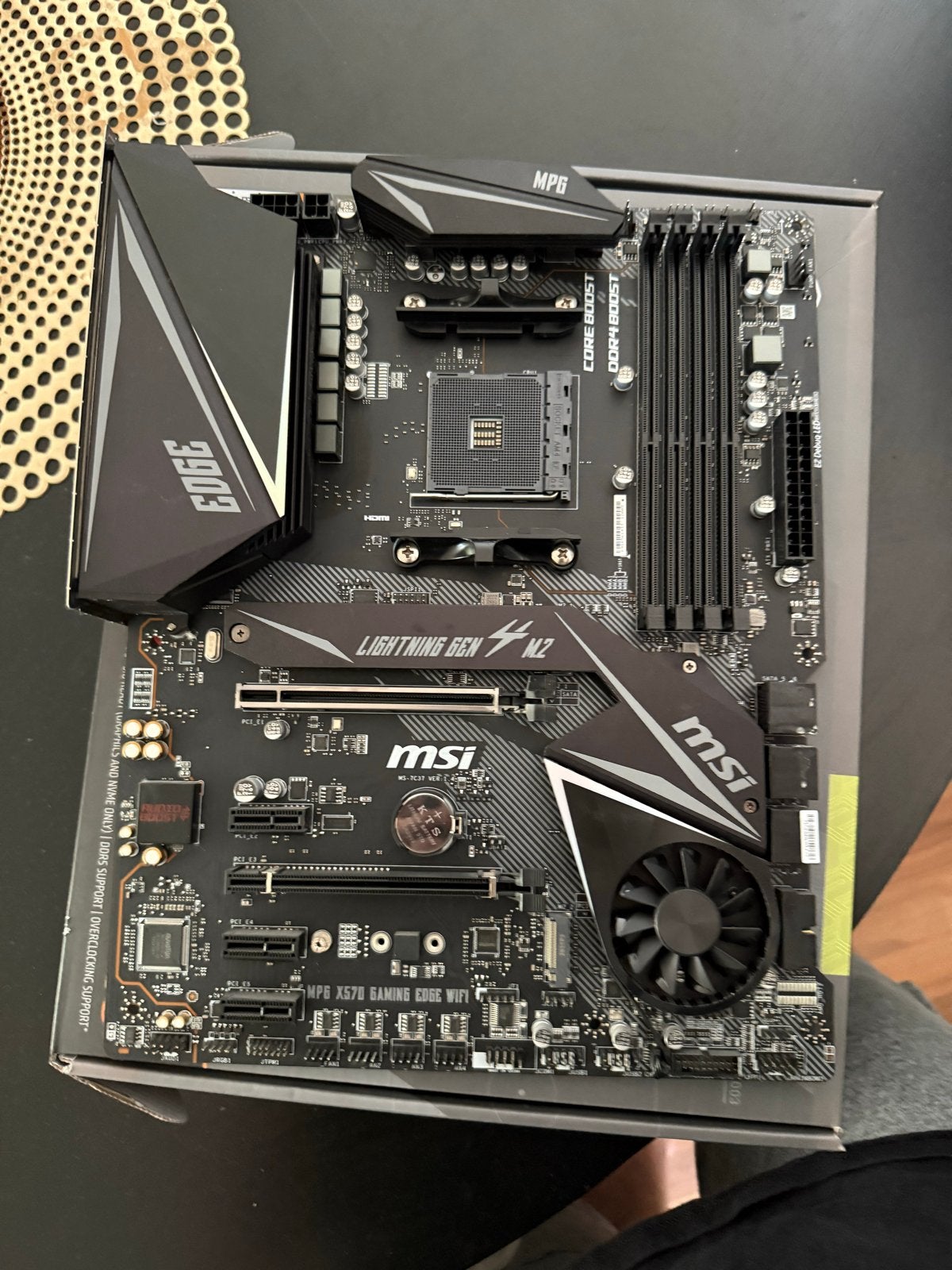 MSI MPG X570 Gaming Edge WiFi Moederbord, Ophalen, Zo goed als nieuw, AMD, DDR4