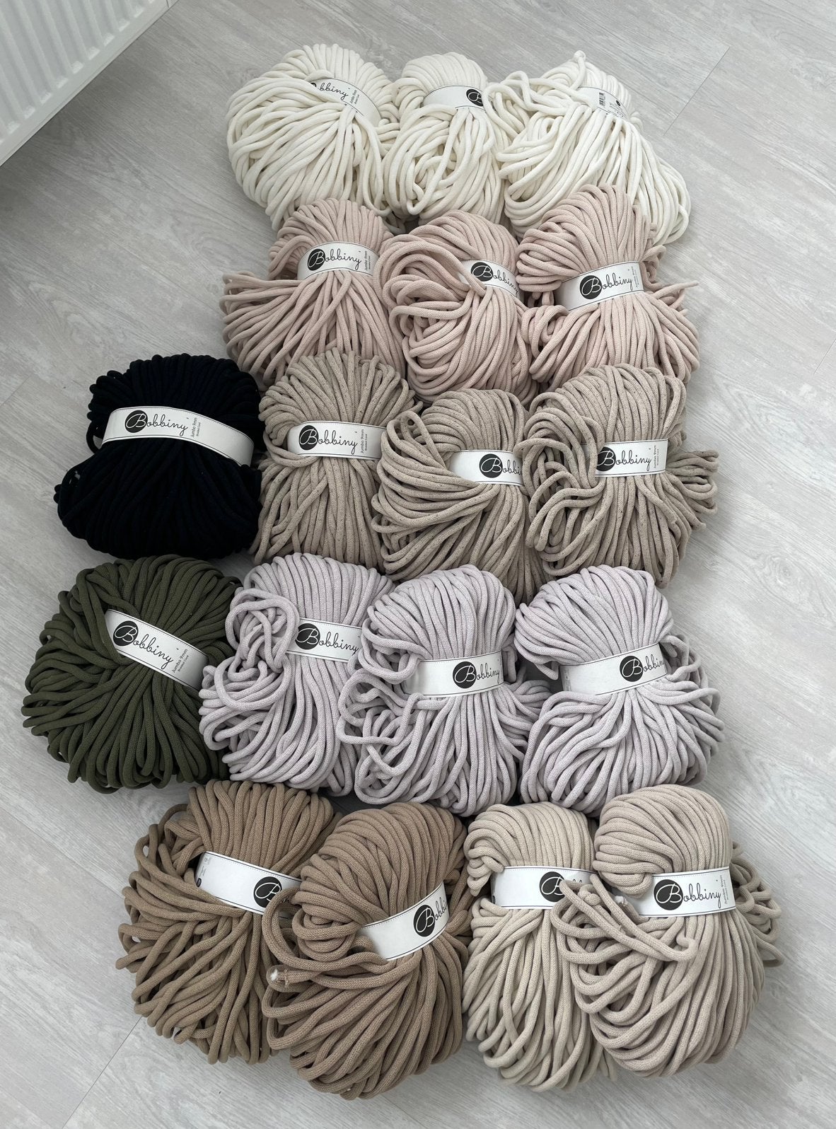 Bobbiny jumbo jaren 9mm verschillende kleuren beschikbaar, Ophalen of Verzenden, Zo goed als nieuw