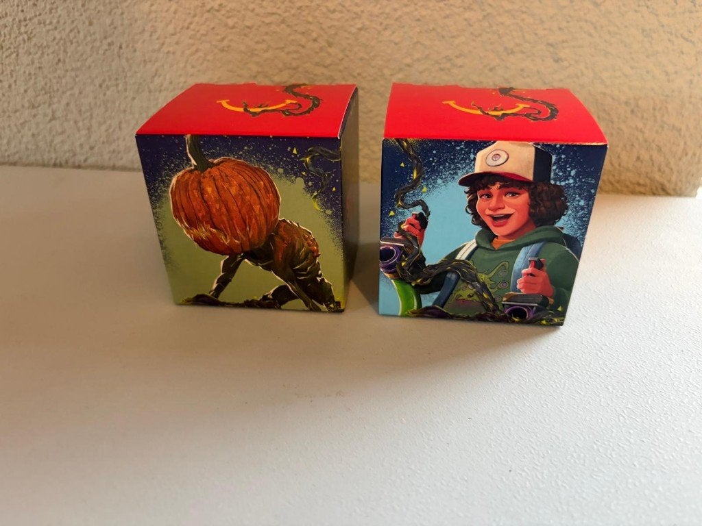 NIEUW! McDonalds figuren Stranger Things Mystery Minis, Ophalen of Verzenden, Nieuw