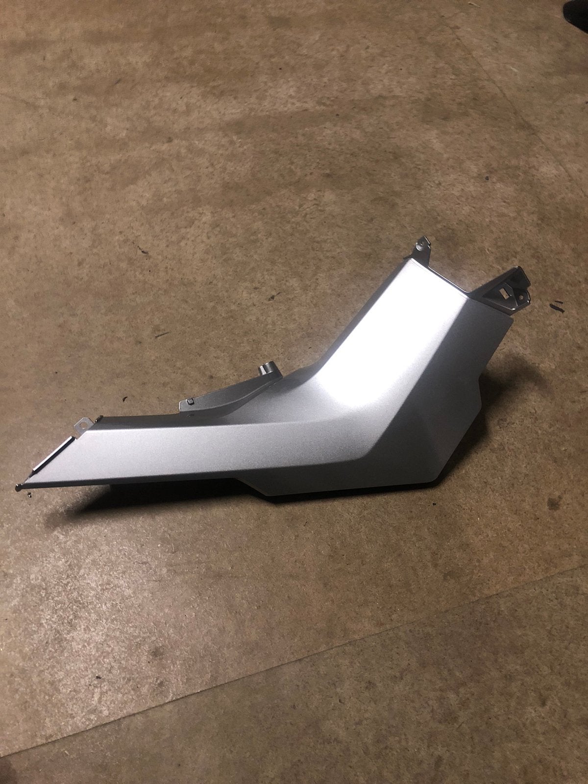Honda X-ADV 350 F 2022-2026 vloerplaat zijkap rechts NIEUW, Motoren, ., Nieuw, Ophalen of Verzenden, .