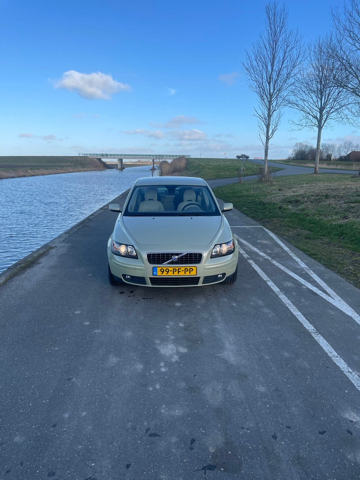 Volvo S40 2.4 I 103KW Geartronic 2004 Groen, Auto's, 1357 kg, Beige, 700 kg, 2435 cc