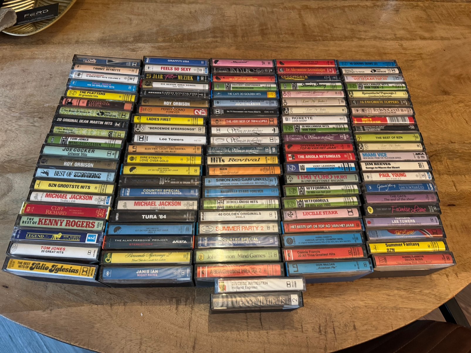 Te koop 100 cassette bandjes, Ophalen of Verzenden, Zo goed als nieuw, Overige genres, 2 t/m 25 bandjes