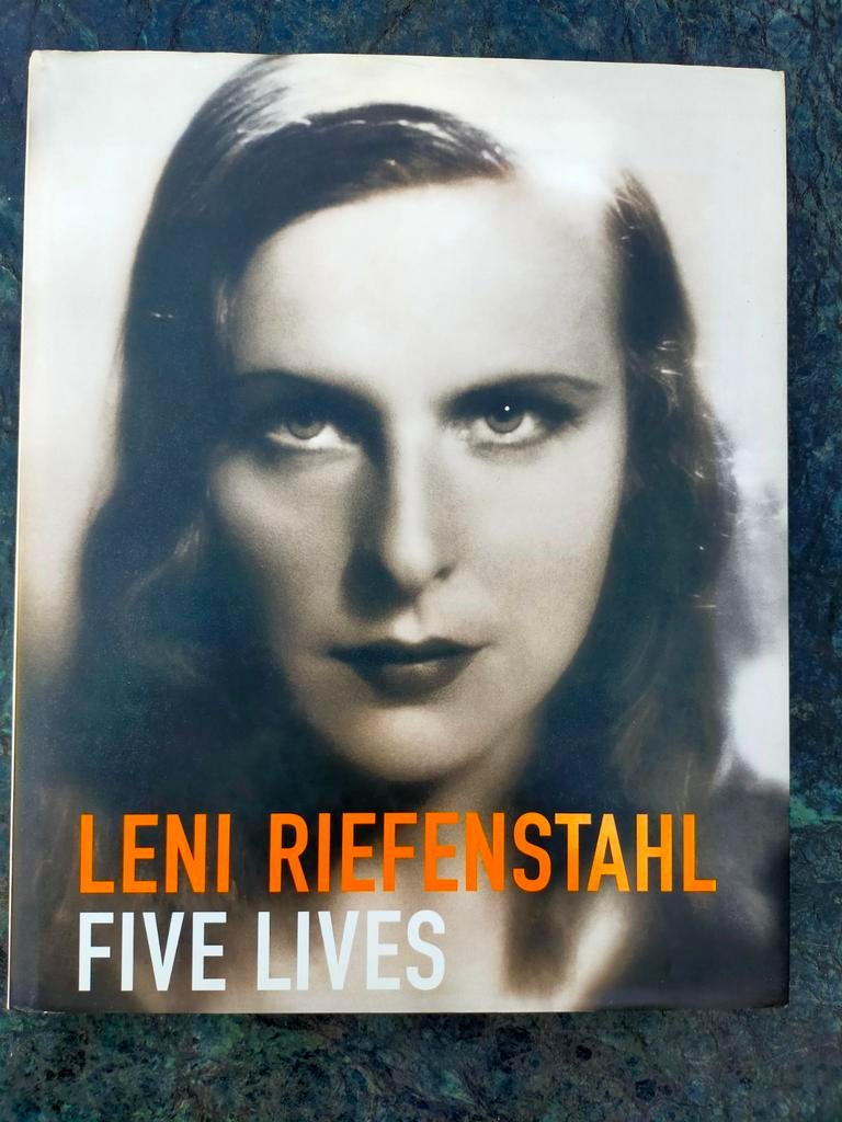 Leni Riefenstahl - Five Lives (als nieuw, 2018), Boeken, Ophalen of Verzenden, Zo goed als nieuw, Fotografen