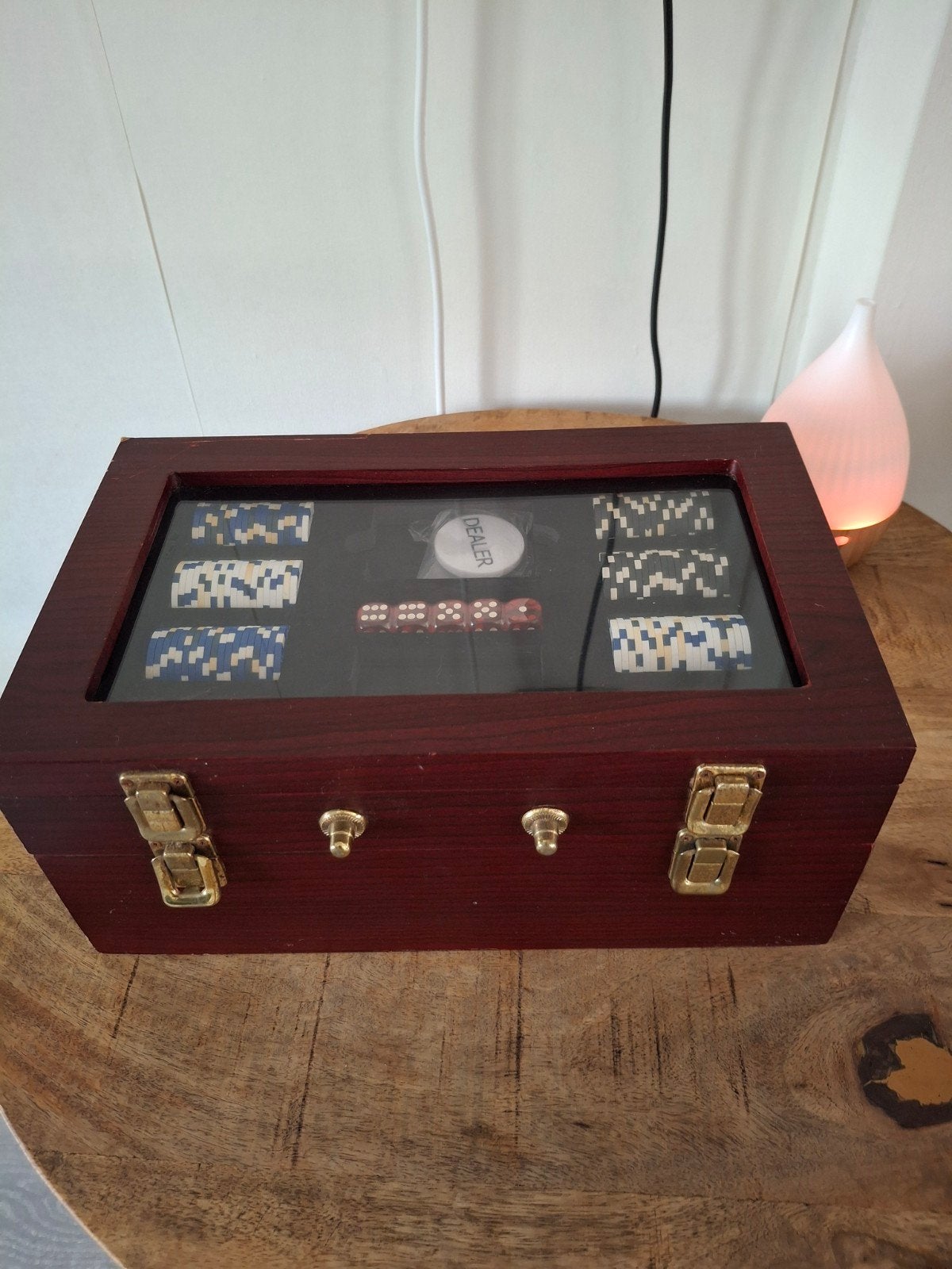 Pokerset in houten kist met fiches en dobbelstenen, Vijf spelers of meer, Ophalen of Verzenden, Gebruikt