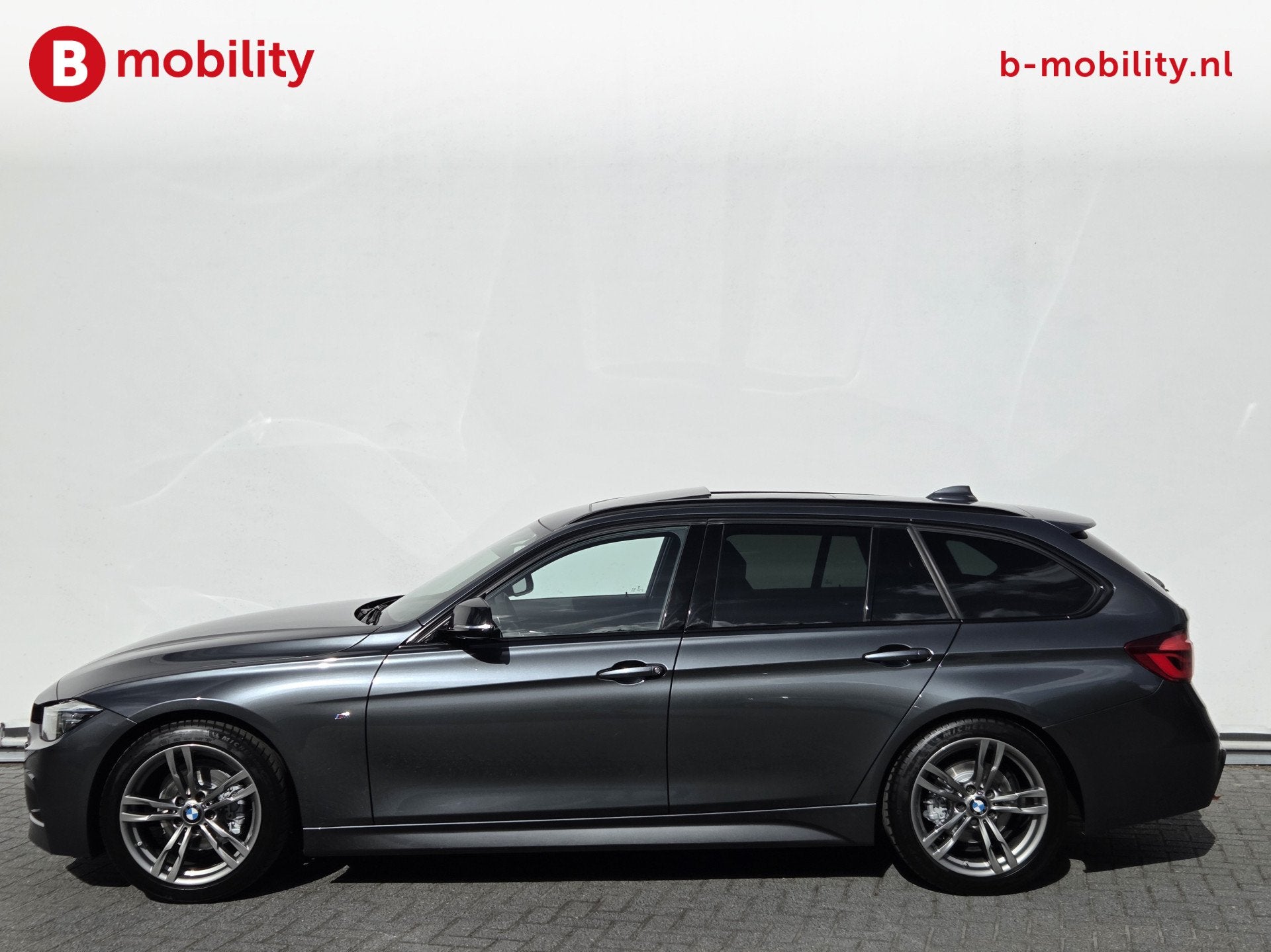 BMW 3 Serie Touring 320i High Executive M-Sport Trekhaak 180, Auto's, Automaat, 1998 cc, Achterwielaandrijving, 4 cilinders