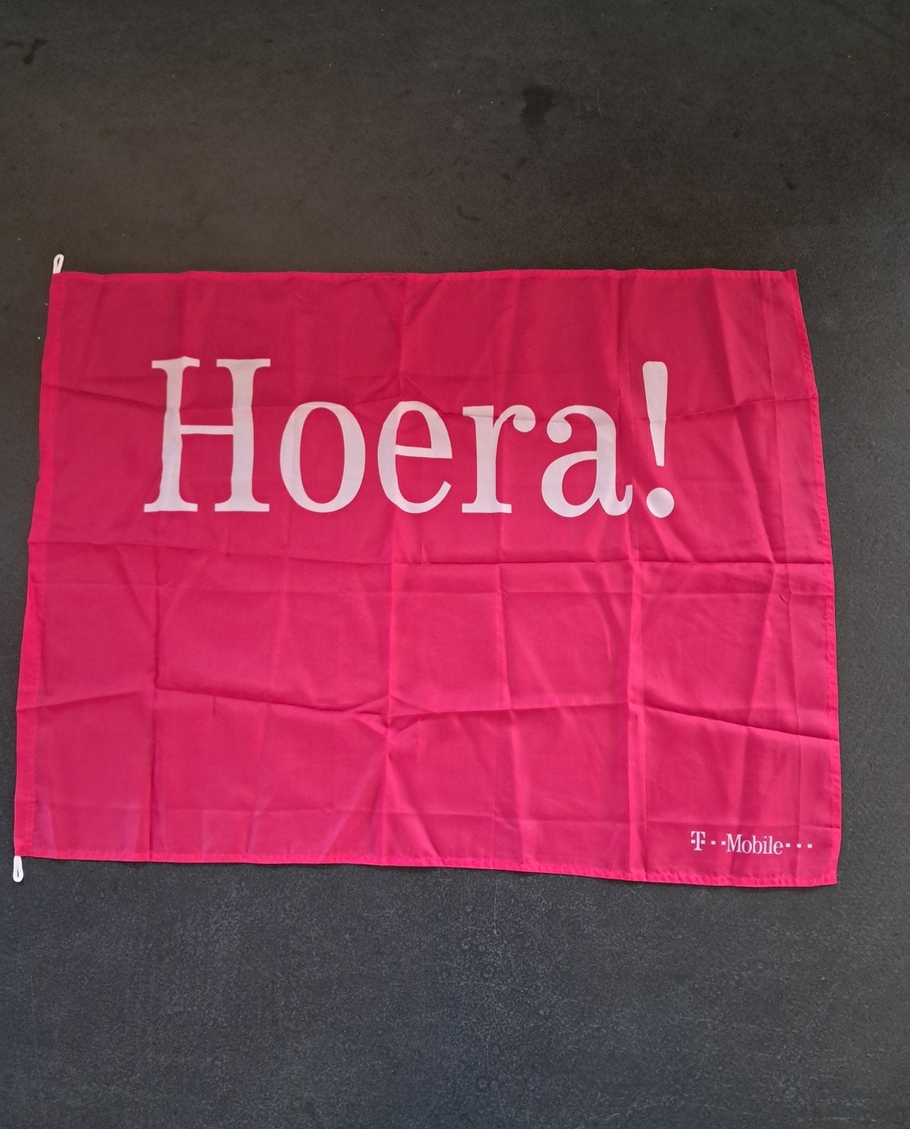 Roze vlag: 'Hoera!', Ophalen of Verzenden, Zo goed als nieuw
