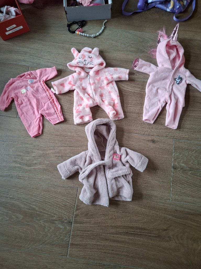 Poppen kleding, Ophalen of Verzenden, Zo goed als nieuw, Babypop
