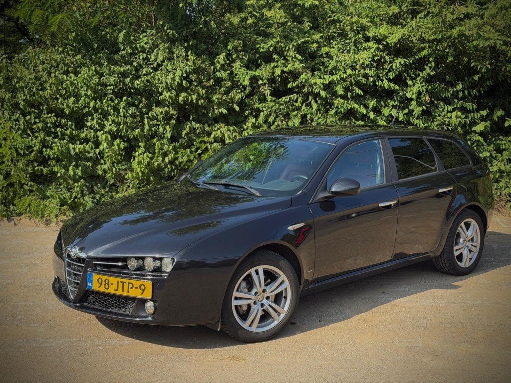 Alfa Romeo 159 1.8 MPI 103KW SW 2009 Zwart Nieuwe APK ORG NL, Auto's, 4 cilinders, 1796 cc, Zwart, Handgeschakeld