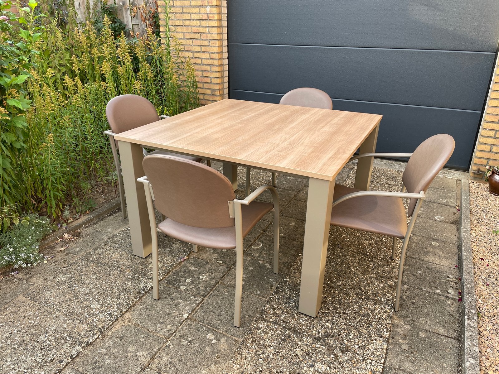 Tafel 1,2m bij 1,2m en 4 stoelen, Ophalen, Overige materialen, Zo goed als nieuw, Vier personen