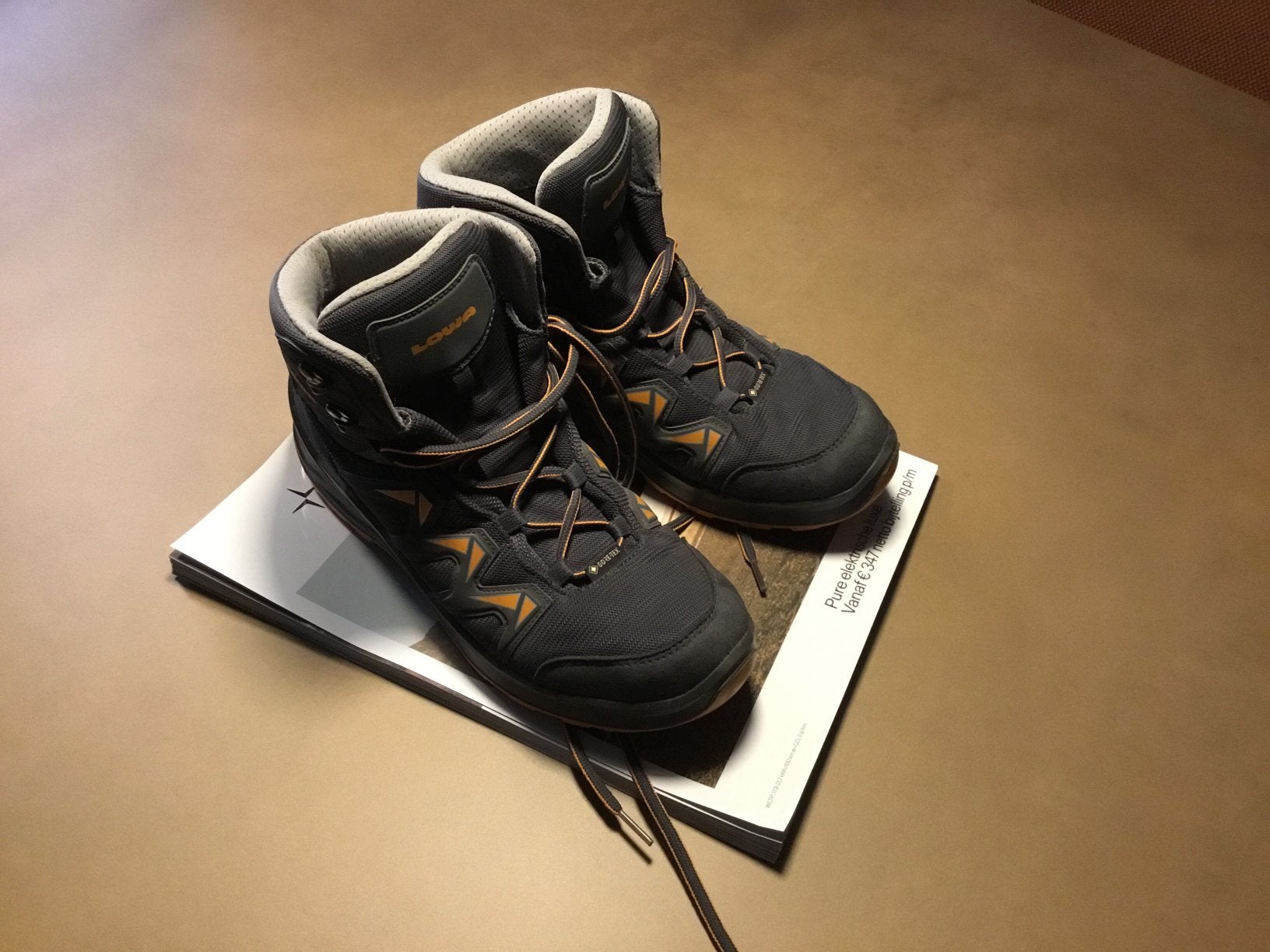 LOWA zgan wandelschoenen maat 38, Ophalen of Verzenden, Zo goed als nieuw, Schoenen
