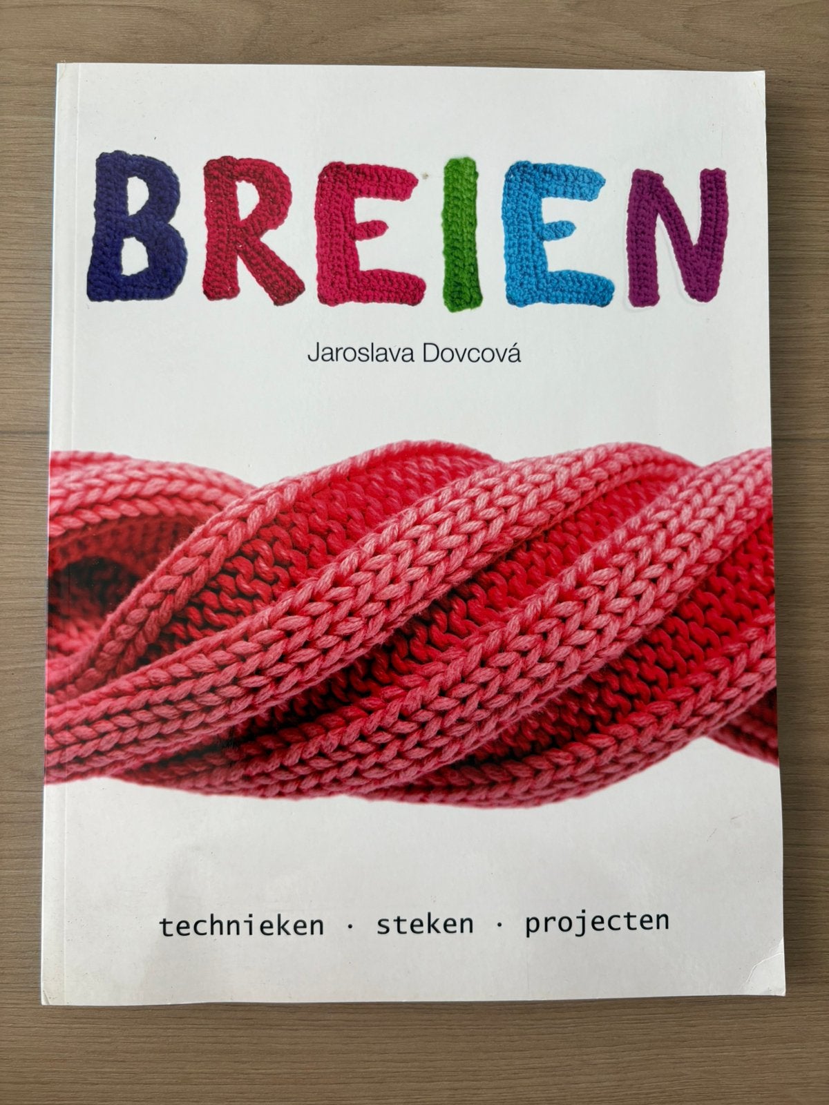 Breien boek - Joraslava Dovcová zgan, Ophalen of Verzenden, Zo goed als nieuw, Breien, Patroon of Boek