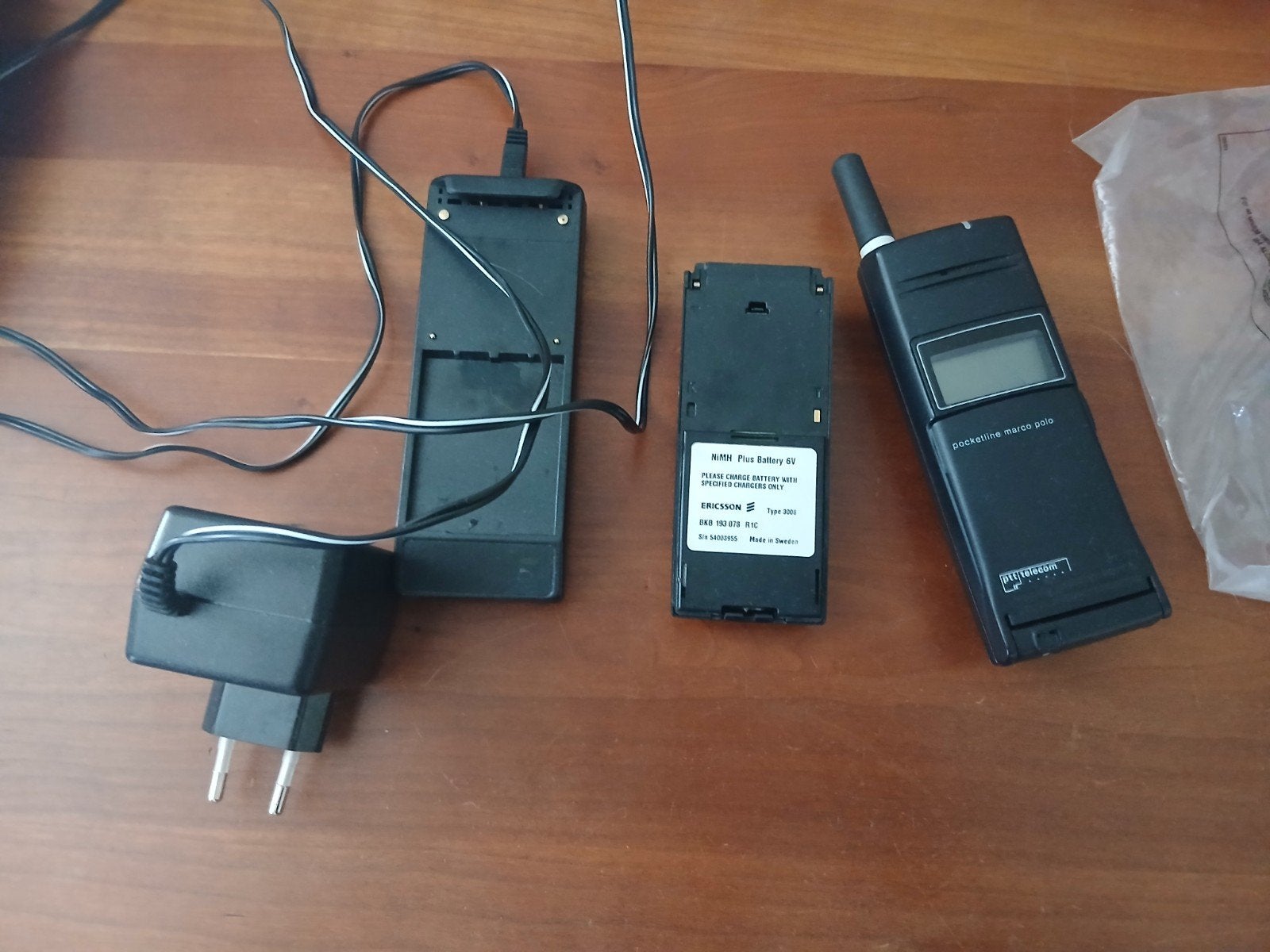 Ericsson Pocketline Marco Polo (PTT Telecom) met accessoires, Gebruikt, Geen camera, Ophalen of Verzenden, Klassiek of Candybar