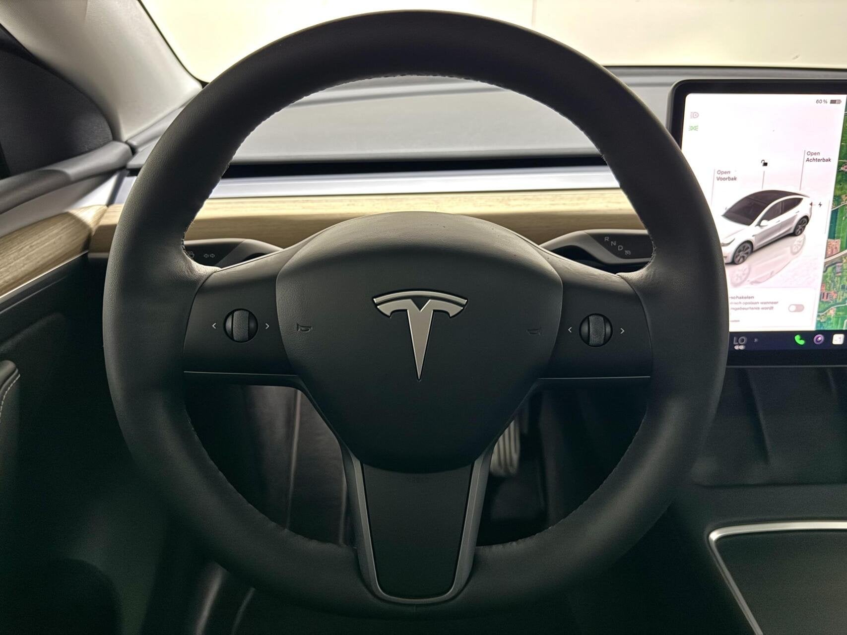 Foto 31 van Tesla Model Y RWD 58 kWh 92% SOH Black Edition Trekhaak FSD