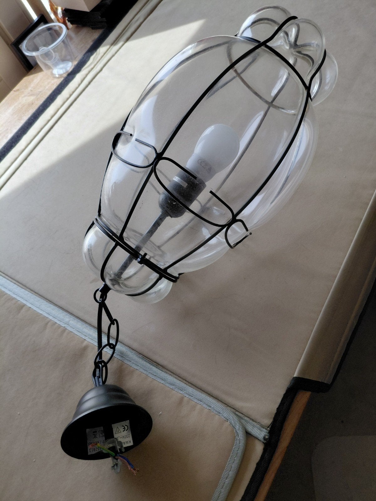 Hallamp glas in ijzeren frame., Ophalen