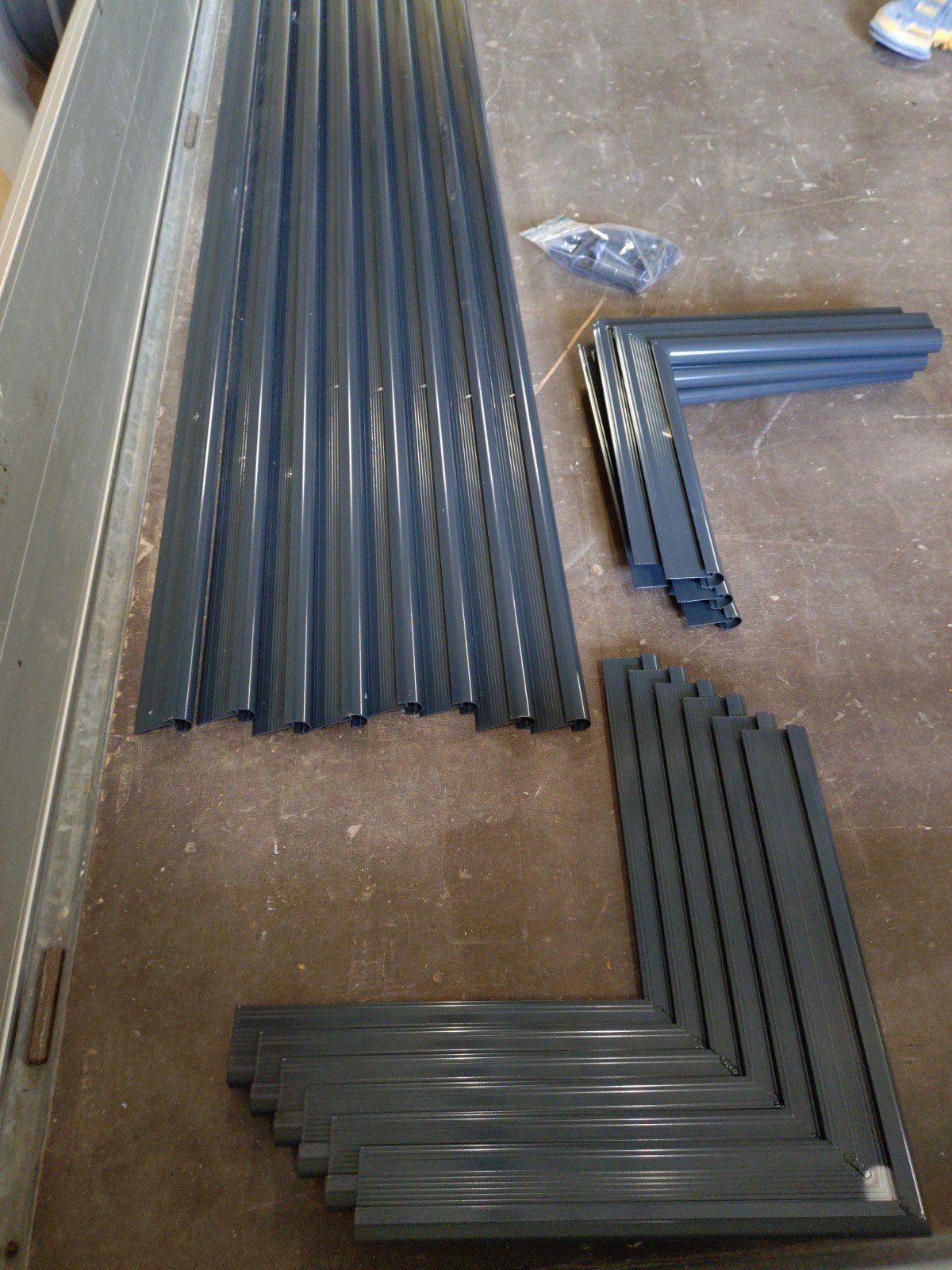 Kraaltrim antraciet - Nieuw, Ophalen, Overige materialen, 250 cm of meer, Lijsten