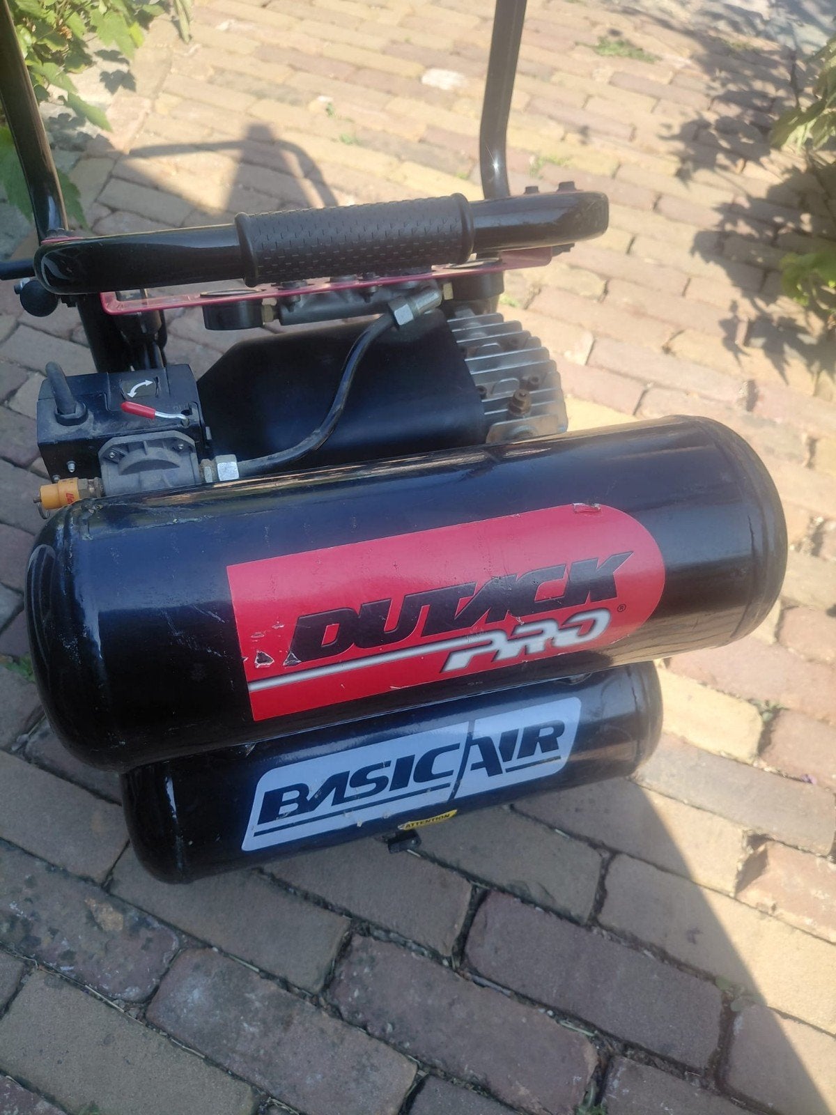 Dutack Pro BasicAir Compressor met luchtslanghaspel, 10 bar of meer, Ophalen of Verzenden, Zo goed als nieuw, Minder dan 200 liter/min