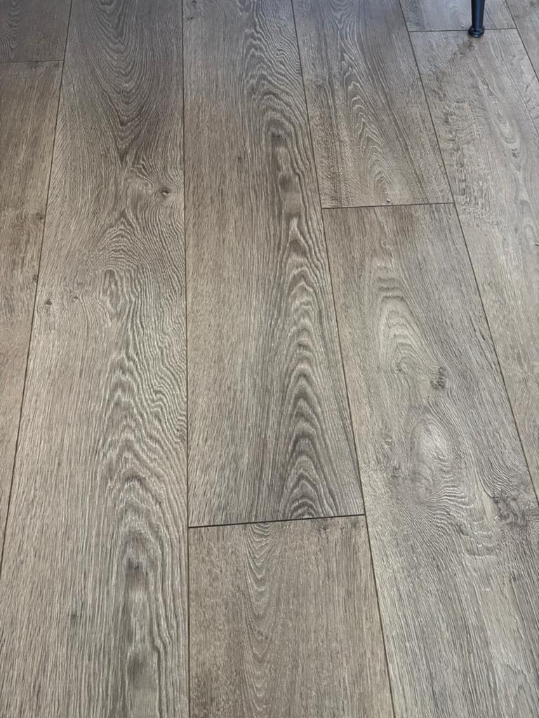 Laminaat planken 24cm breed - ruim 70m2, Gebruikt, Ophalen of Verzenden, 10 m² of meer, 10 tot 30 cm