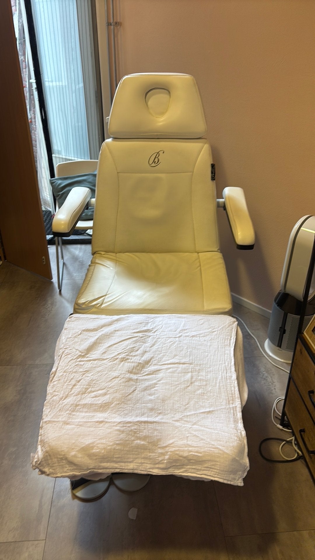 Behandelstoel pedicure/ schoonheidsspecialiste/ massage, Ophalen, Gebruikt, Overige typen