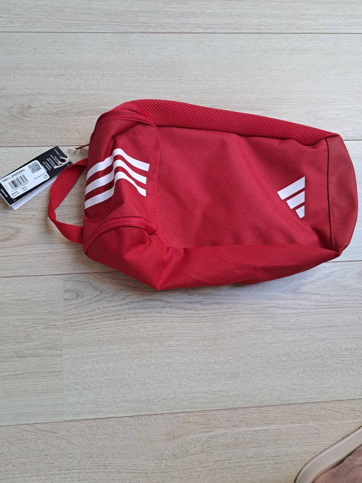 Shoebag Adidas, Ophalen