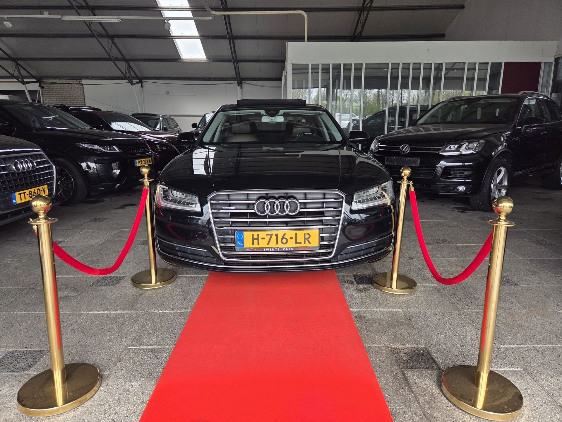 Audi A8 L 30TDI QUATTRO 2XPANO+ SOFTCLOSE 8X ALUVELGEN!, Automaat, Euro 6, Regensensor, Zwart