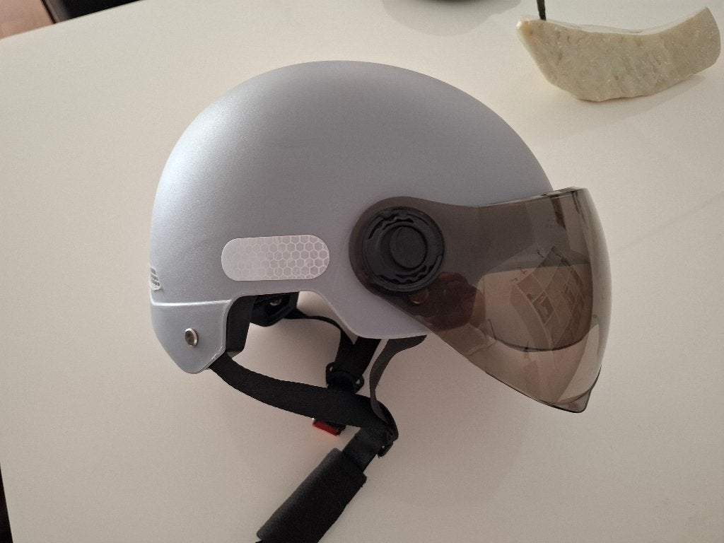 Fietshelm met vizier all size zgan, Fietsen en Brommers, Fietsaccessoires | Fietshelmen, Zo goed als nieuw, L, Heer of Dame, Ophalen