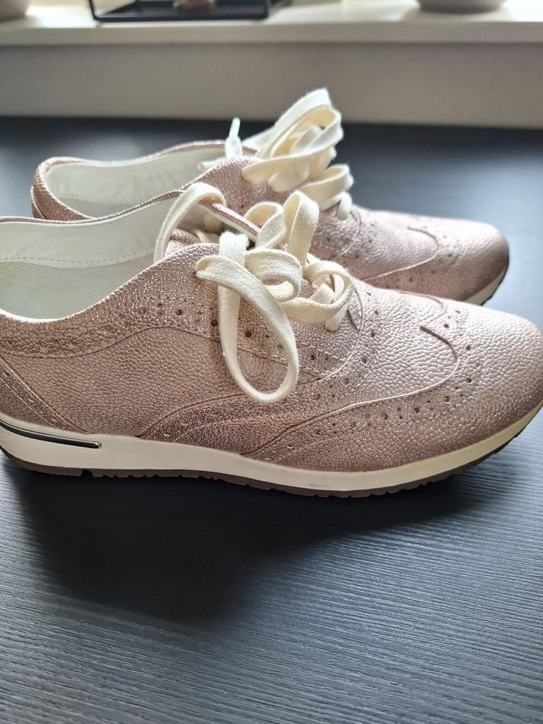 Roze gympen. Maat 38. Amper gedragen., Ophalen of Verzenden, Zo goed als nieuw, Roze, Sneakers of Gympen