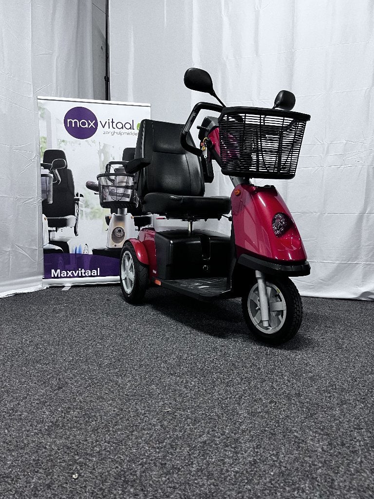 Trophy 6 Scootmobiel – nieuwe 100Ah accu's, Ophalen, Gebruikt, Sterling, Sterling