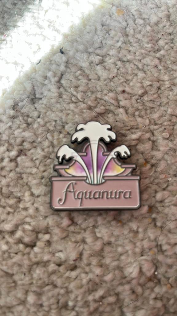 Pin Mini Efteling Aquanura, Verzamelen, Ophalen of Verzenden, Zo goed als nieuw, Button of Speldje