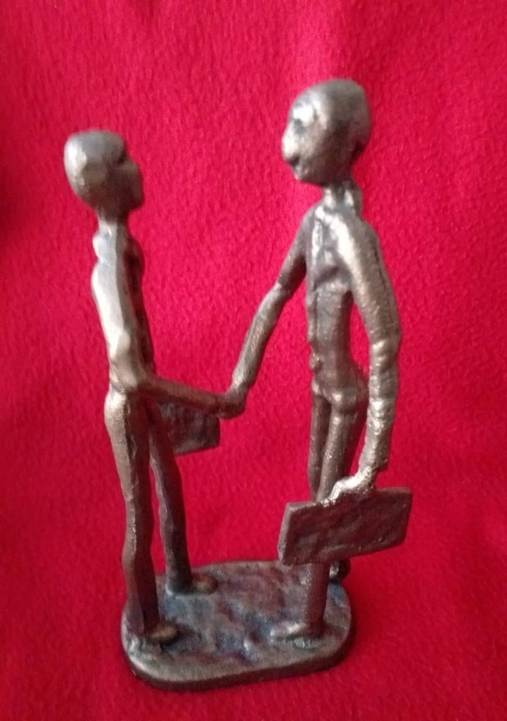 Sculptuur. Zakelijke - Commerciële samenwerking/vriendschap., Ophalen of Verzenden, Zo goed als nieuw, Mens