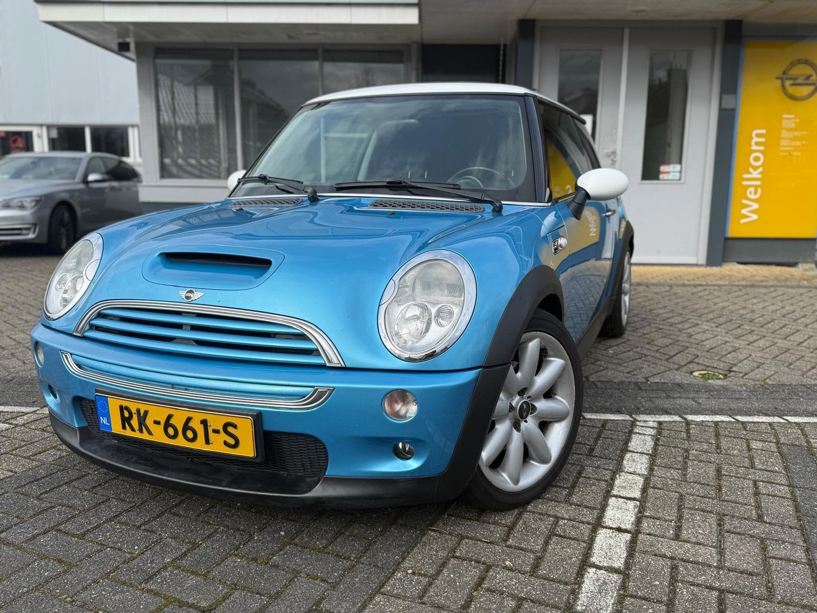 Mini Mini 1.6 Cooper S Chili Sport| Panorama | LMV | Airco |, Voorwielaandrijving, Gebruikt, 4 cilinders, Leder en Stof