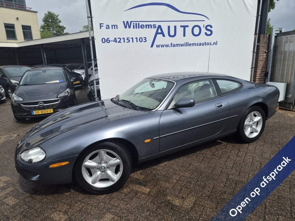 Jaguar XK8 4.0 V8 Coupé NLAuto NAP (bj 1997, automaat), Auto's, Automaat, Beige, Bedrijf, Coupé