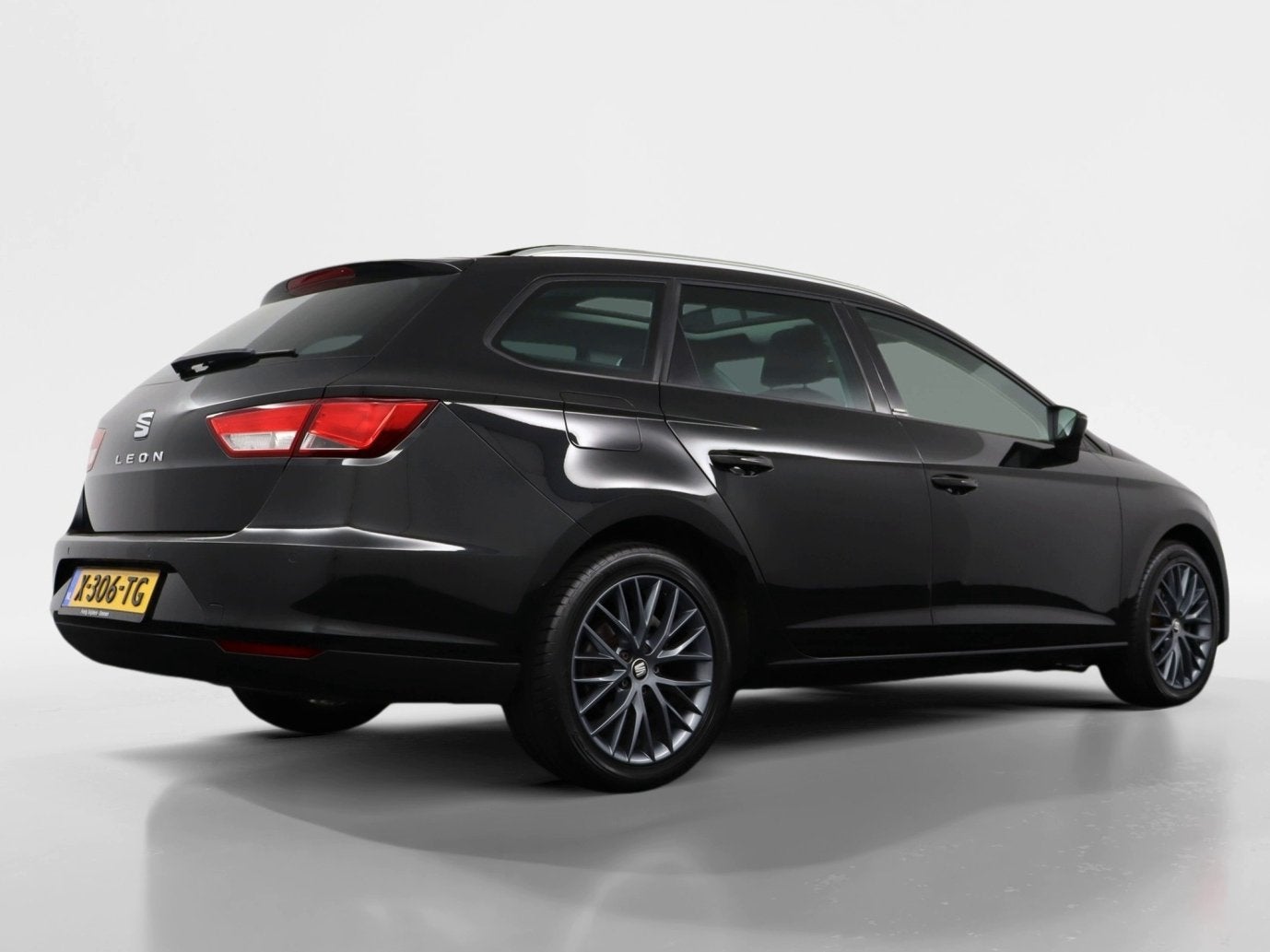 SEAT Leon ST 1.4 TSI X-PERIENCE Connect | Pano | Navi | PDC, Auto's, 12 maanden, Gebruikt, 4 cilinders, Leon