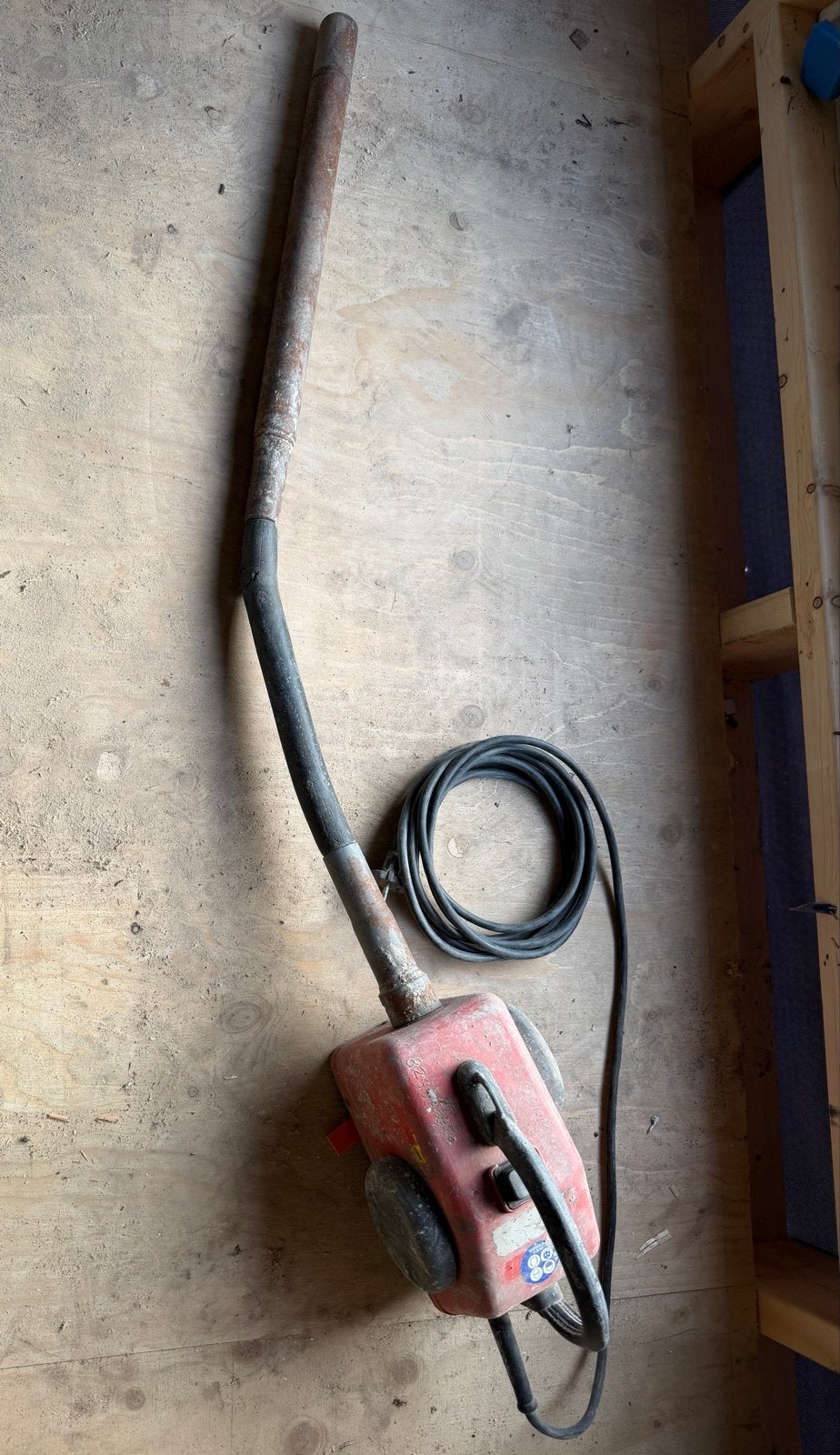 Lievers beton trilnaald P14E, Ophalen of Verzenden, Gebruikt
