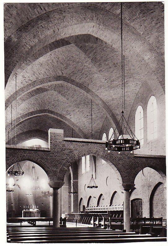 Oosterhout Paulusabdij gezicht op het koorgestoelte 1965., Verzenden, 1960 tot 1980, Gelopen, Noord-Brabant