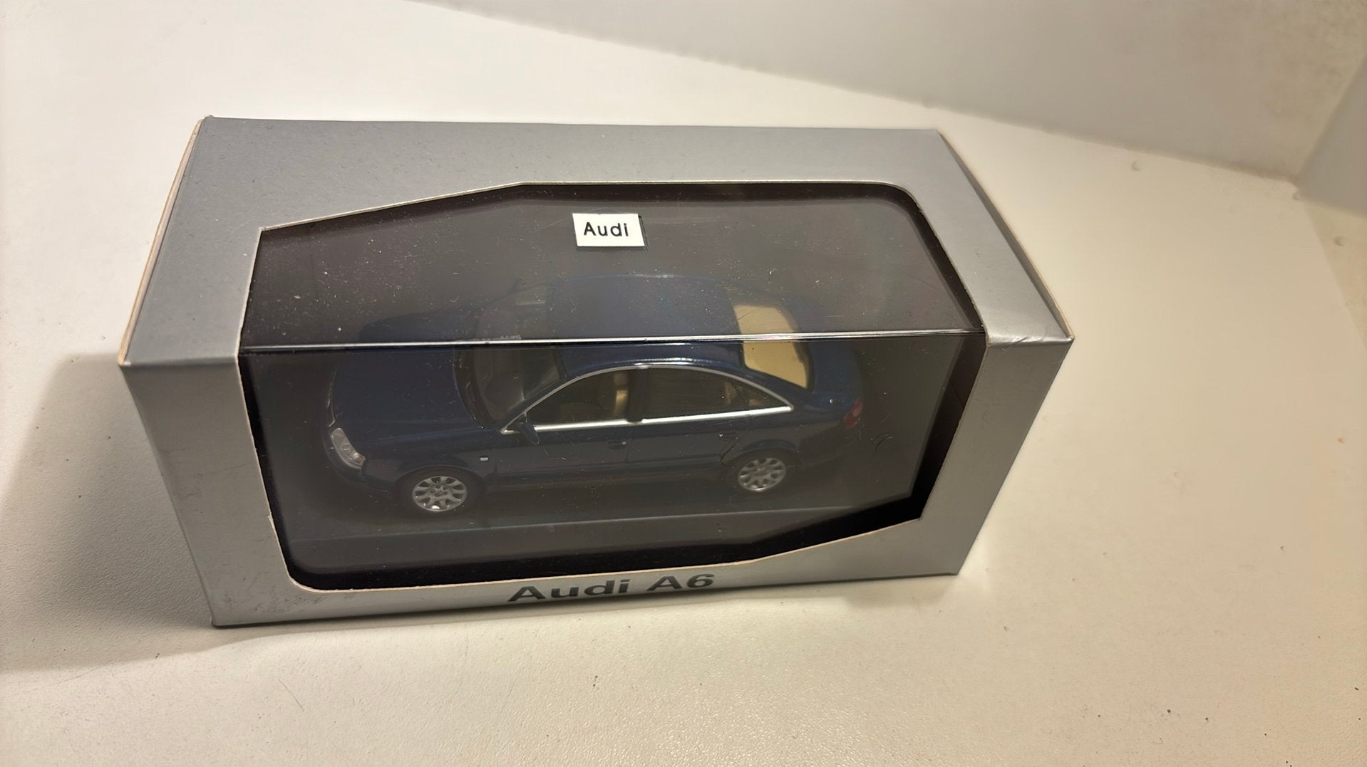 Audi a6 bleu minichamps 1.43, Auto, Ophalen of Verzenden, MiniChamps, A