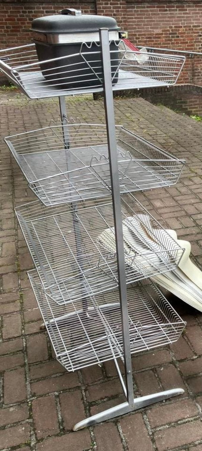 WINKELREK ROESTVRIJSTAAL!!!!MET 4 BAKKEN,AFMETING FOTO’S, Ophalen, Zo goed als nieuw