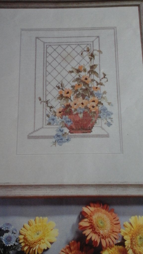 bloemen borduurpakketje, samengesteld uit een tijdschrift, Ophalen of Verzenden, Zo goed als nieuw, Handborduren, Borduurpakket