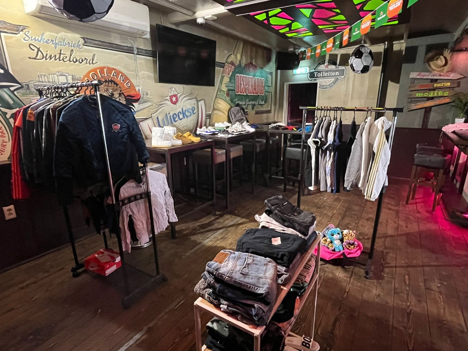 Grote partij merk kleding en schoenen (1500+ stuks), Kleding | Dames, Overige Dameskleding, Ophalen, Gedragen