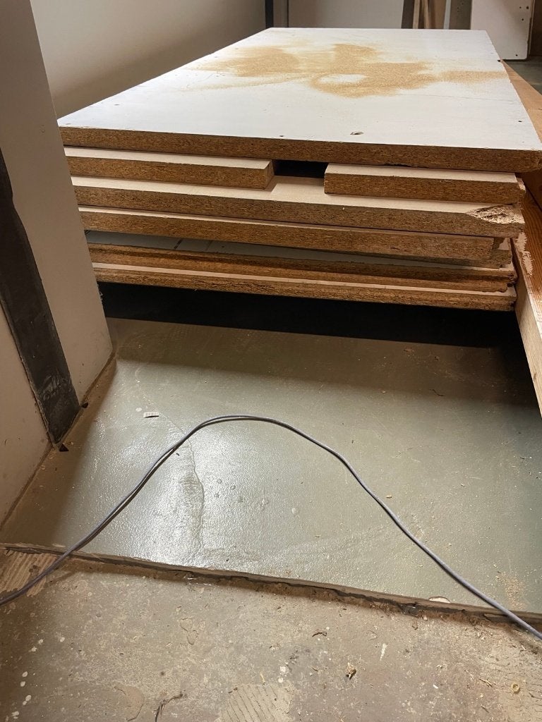 Gratis: Entresol Vloerplaten 2.4x1m, 38 mm - wit, Ophalen, Gebruikt, Hout, 20 tot 50 mm