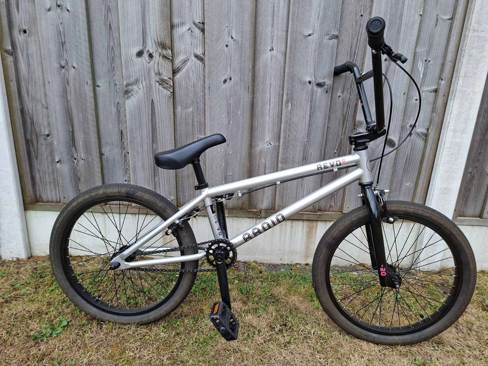 Radio Revo 20 Pro BMX Fiets - Zo goed als nieuw, Ophalen, Staal, Velgrem, Radio