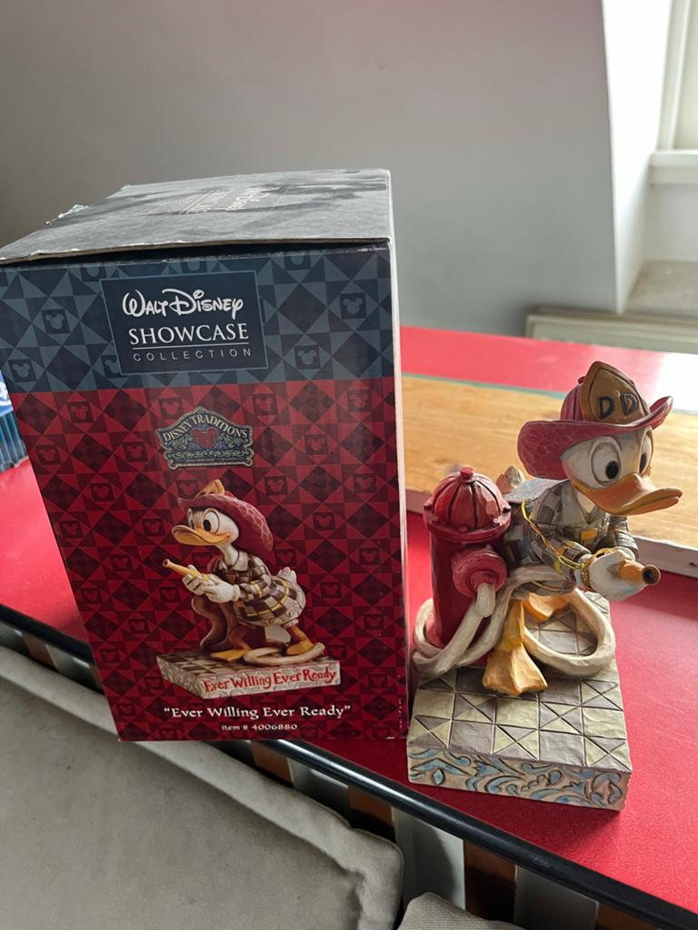 Disney Traditions Donald Duck Brandweerman Beeldje, Verzamelen, Disney, Zo goed als nieuw, Beeldje of Figuurtje, Donald Duck, Ophalen of Verzenden