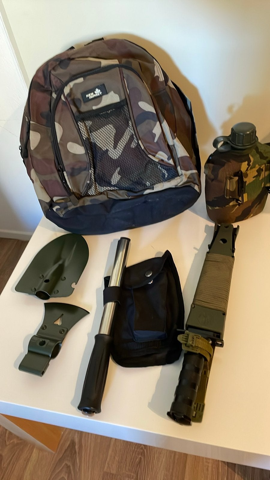 Outdoor Survival Set: Rugzak, Schep, Bijl, Mes, Drinkfles, Ophalen of Verzenden, Gebruikt