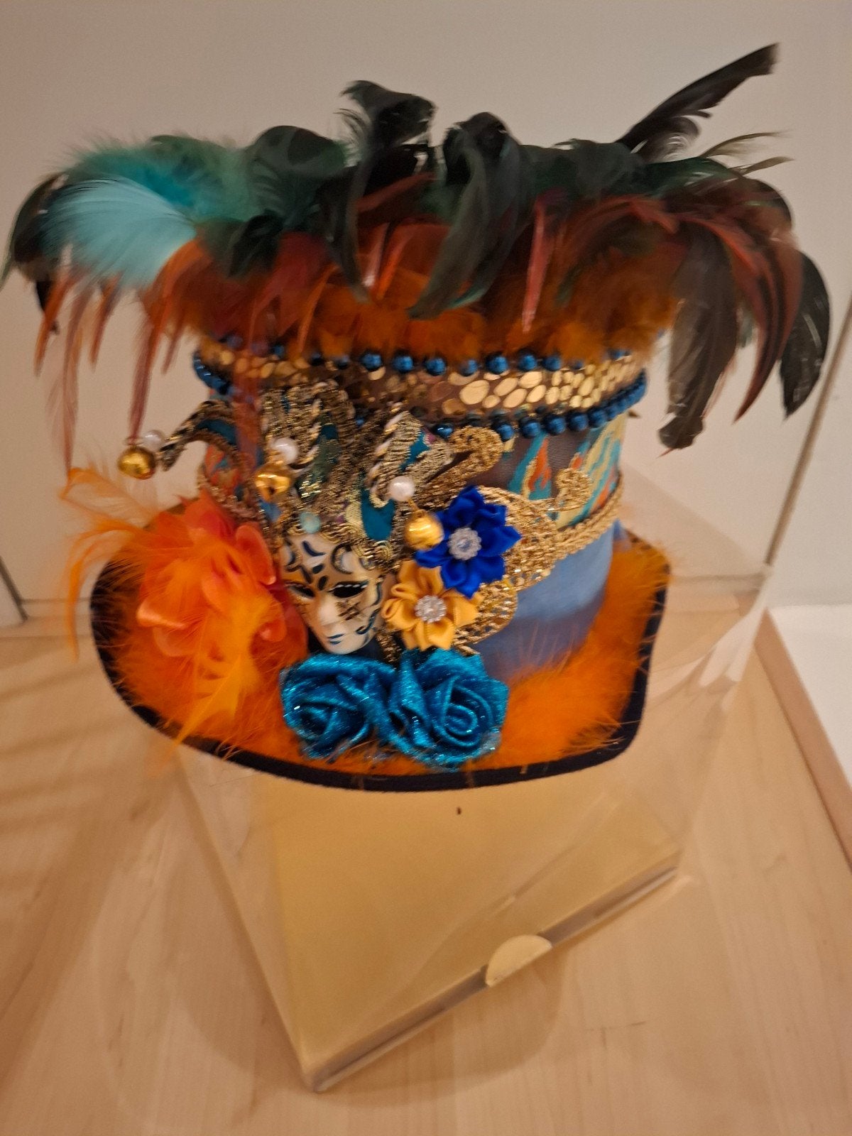 carnavals hoed, Ophalen, Zo goed als nieuw, Carnaval