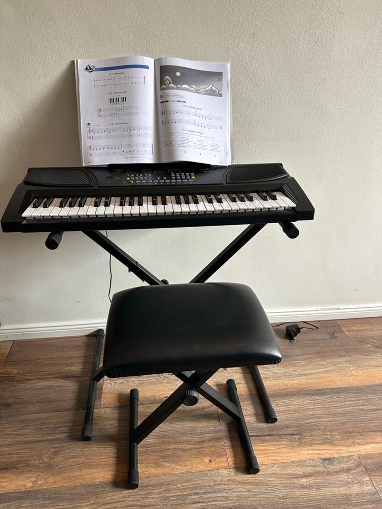 Keyboard, 61 toetsen, Zo goed als nieuw, Met standaard, Ophalen