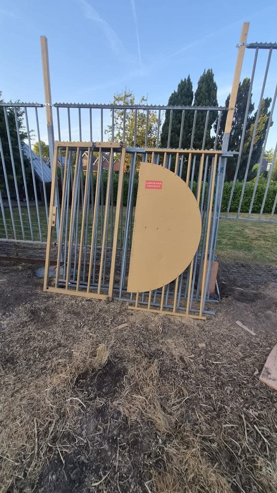 ijzeren hekken en poort, Tuin en Terras, Tuinhekken en Hekwerk, Ophalen, Zo goed als nieuw, IJzer, Sierhekwerk