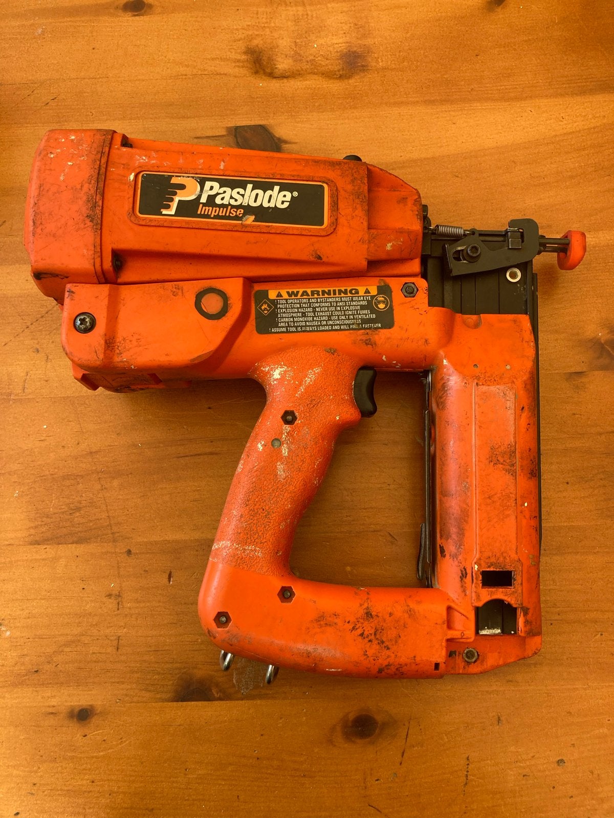 Paslode Impulse Straight Finish Nailer tacker met koffer, Ophalen of Verzenden, Gebruikt