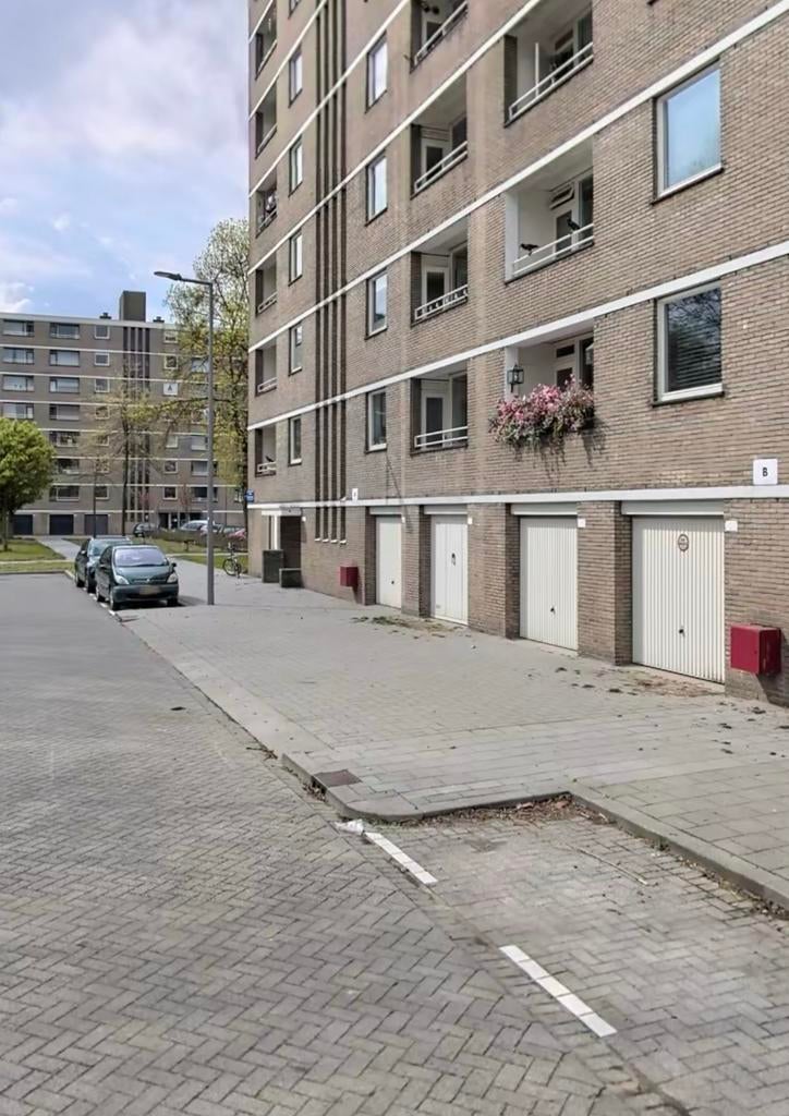 Garagebox Rotterdam Oost te HUUR 23m2 - Alexander Polder